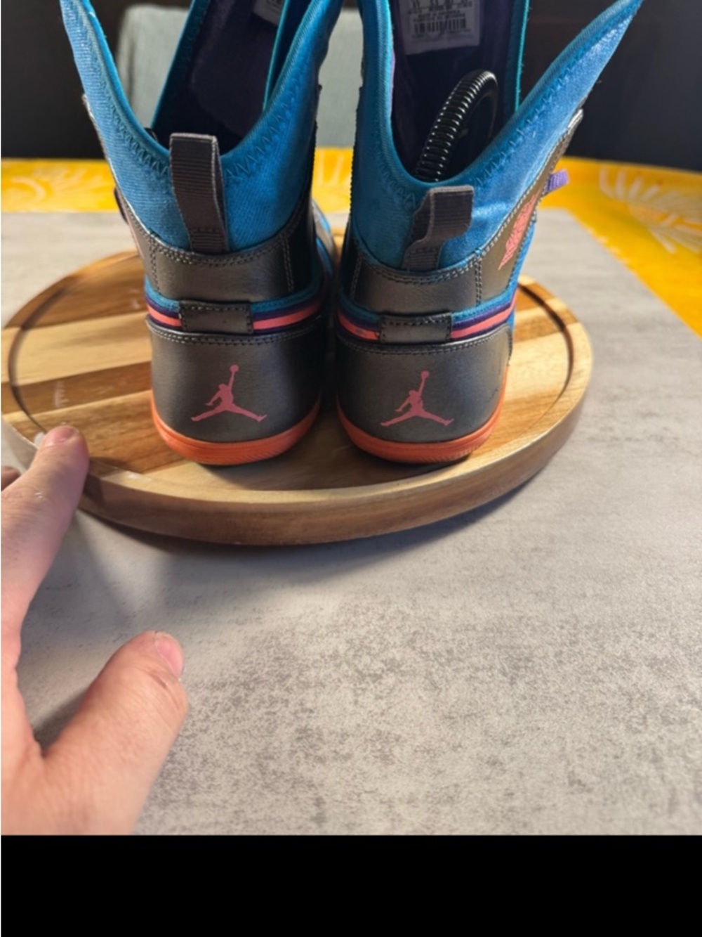 Nike Air Jordan 1 Retro Skinny High Tropical Teal Size 6Y Grey Pink. W7.5 - Picture 4 of 6